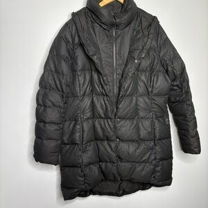 The North Face Women's Black Puffer Coat